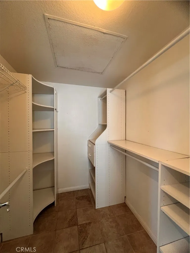 28382 Mirabelle Saugus, CA 91350