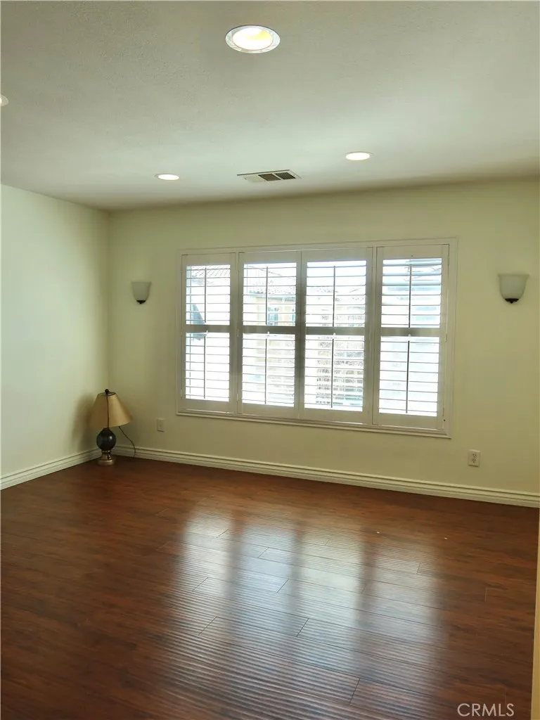 28382 Mirabelle Saugus, CA 91350