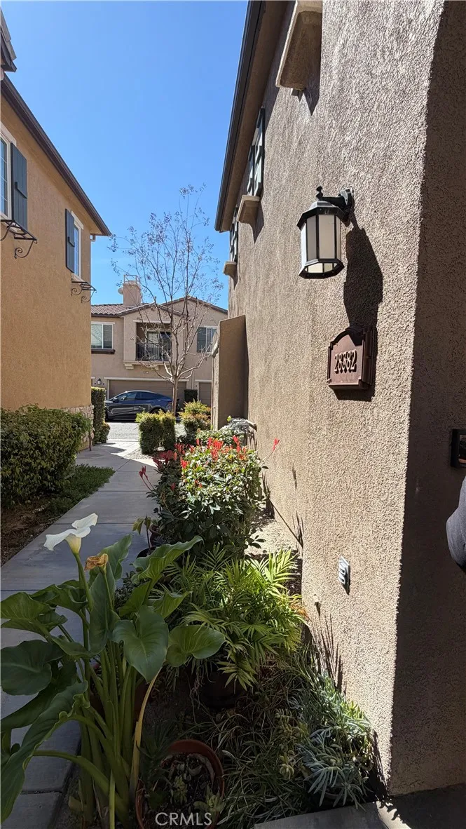 28382 Mirabelle Saugus, CA 91350