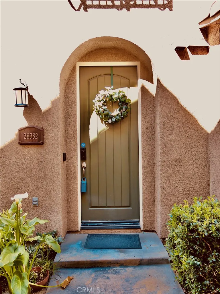 28382 Mirabelle Saugus, CA 91350