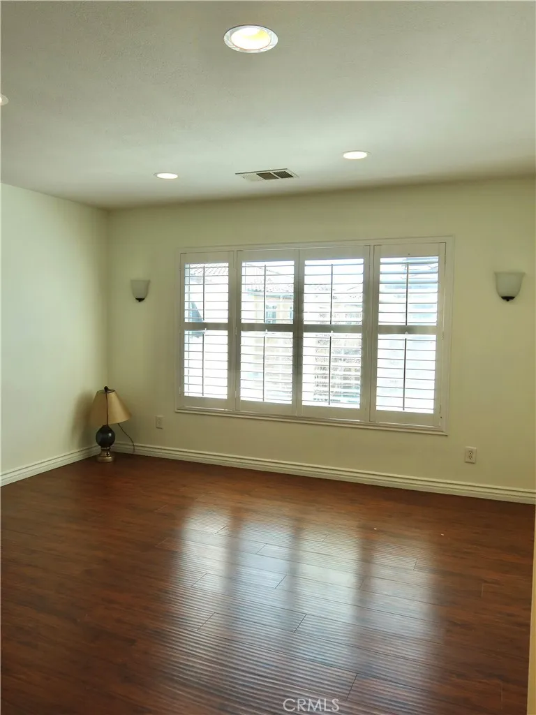 28382 Mirabelle Saugus, CA 91350