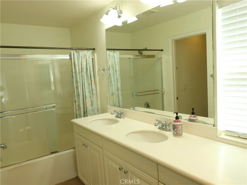28382 Mirabelle Saugus, CA 91350
