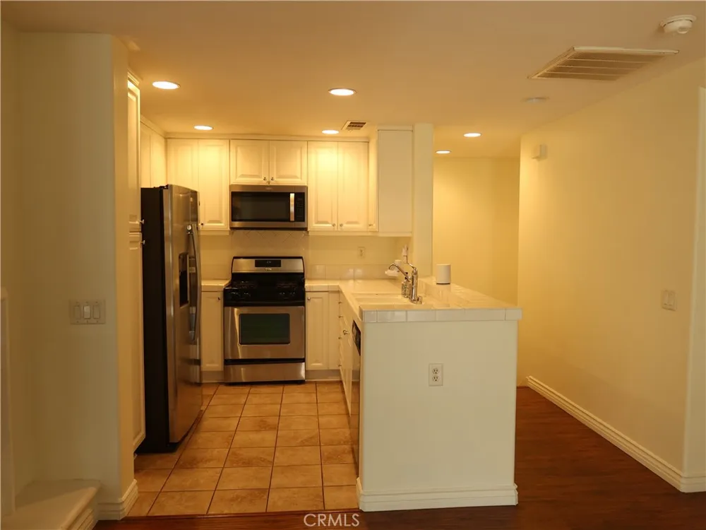 28382 Mirabelle Saugus, CA 91350