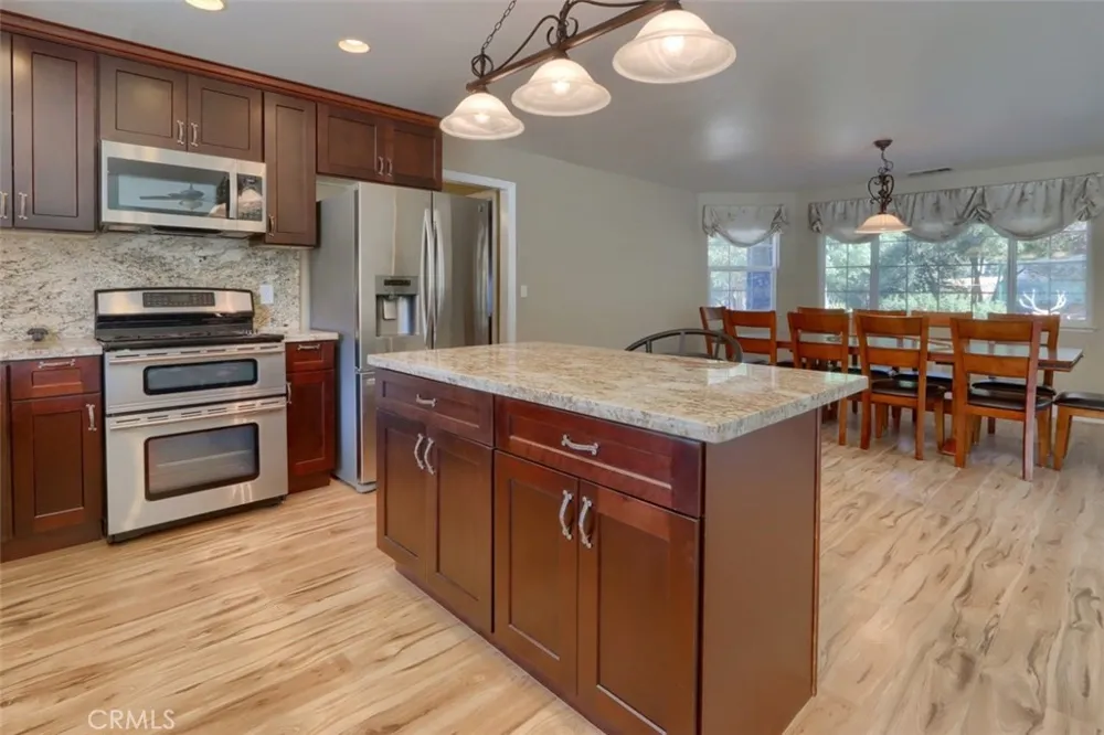 38788 Goldenrod Lane Oakhurst, CA 93644