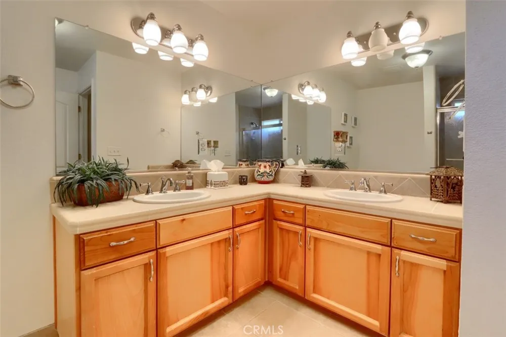 38788 Goldenrod Lane Oakhurst, CA 93644