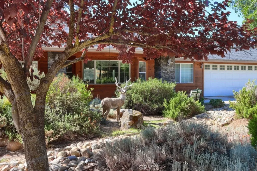 38788 Goldenrod Lane Oakhurst, CA 93644