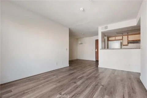 1246 W 30th Street W