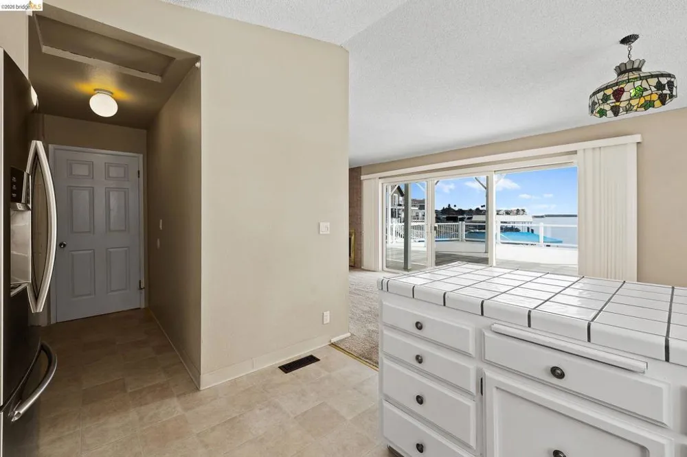 1147 Willow Lake Rd Discovery Bay, CA 94505