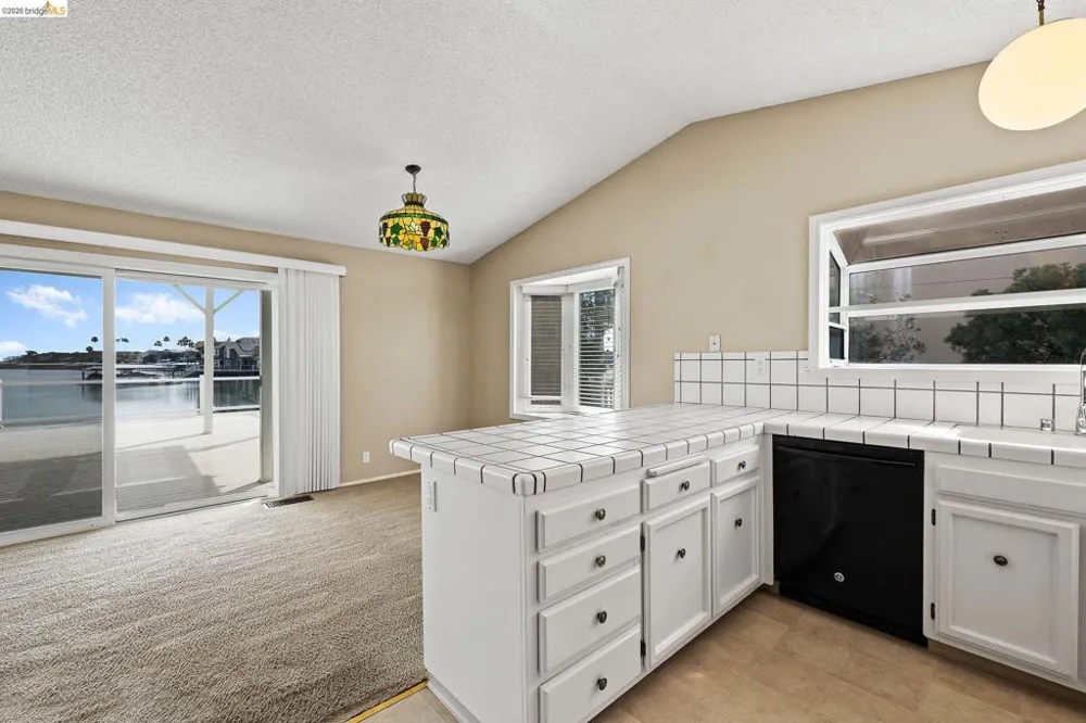 1147 Willow Lake Rd Discovery Bay, CA 94505