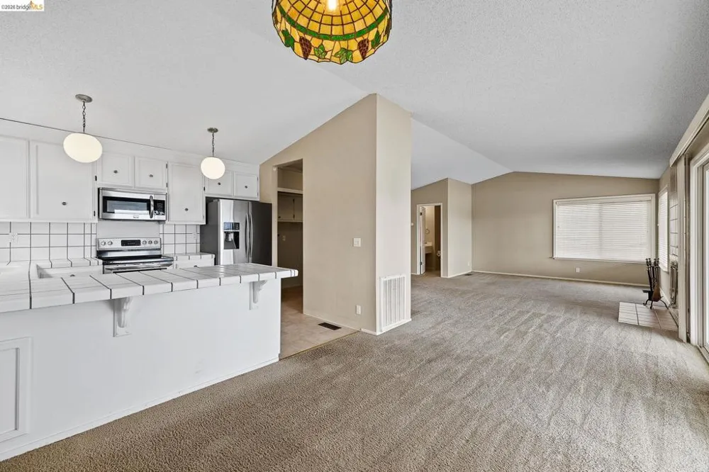1147 Willow Lake Rd Discovery Bay, CA 94505