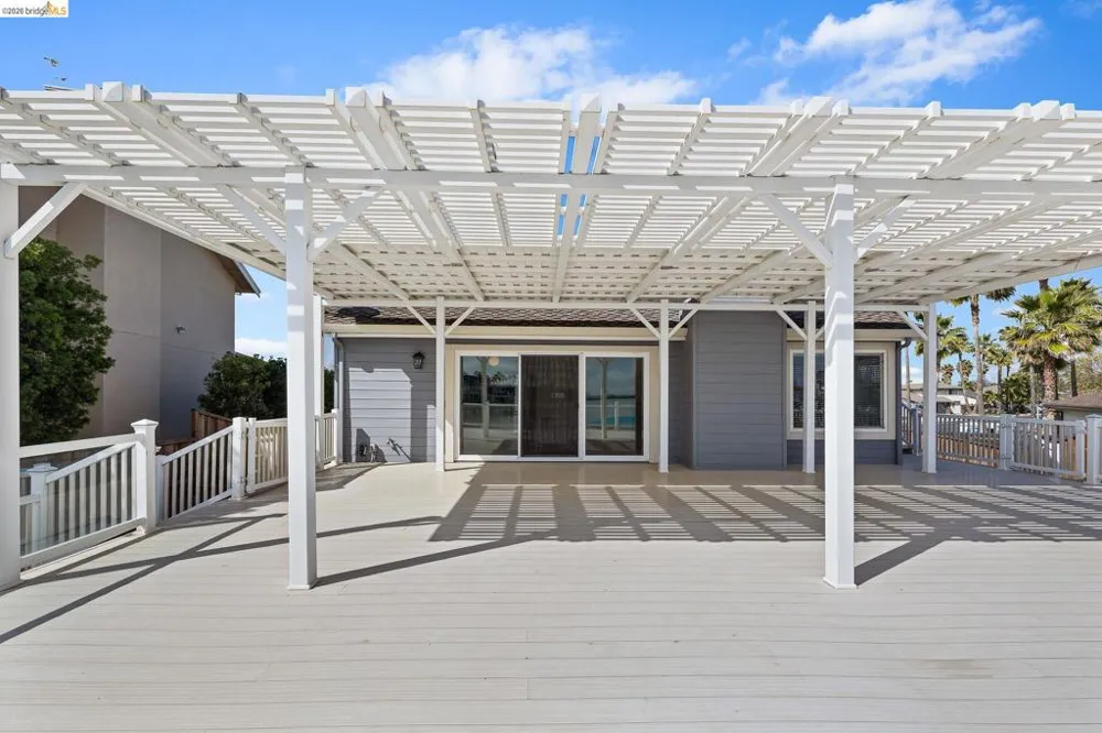 1147 Willow Lake Rd Discovery Bay, CA 94505