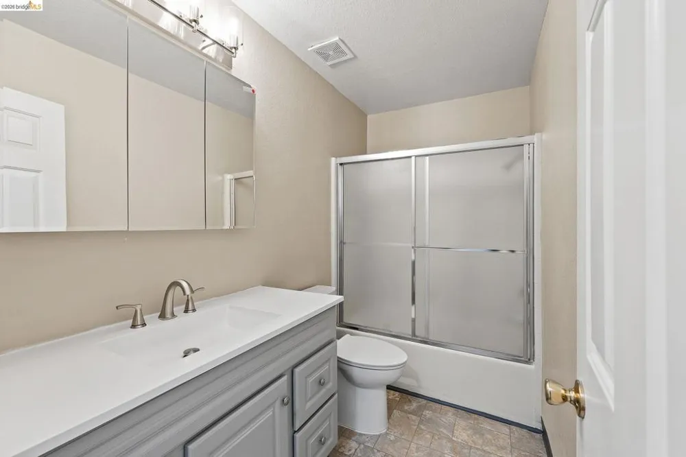 1147 Willow Lake Rd Discovery Bay, CA 94505