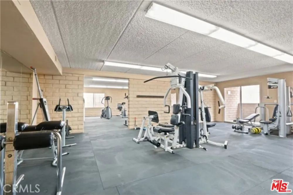 2501 W Redondo Beach Boulevard #324 Gardena, CA 90249
