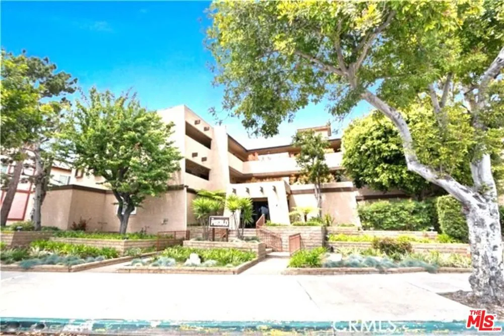 2501 W Redondo Beach Boulevard #324 Gardena, CA 90249