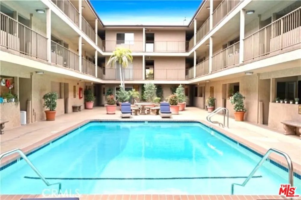 2501 W Redondo Beach Boulevard #324 Gardena, CA 90249