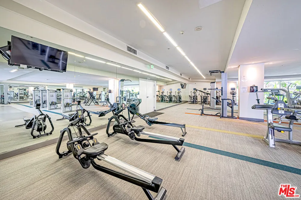 1234 Wilshire Boulevard #321 Los Angeles, CA 90017
