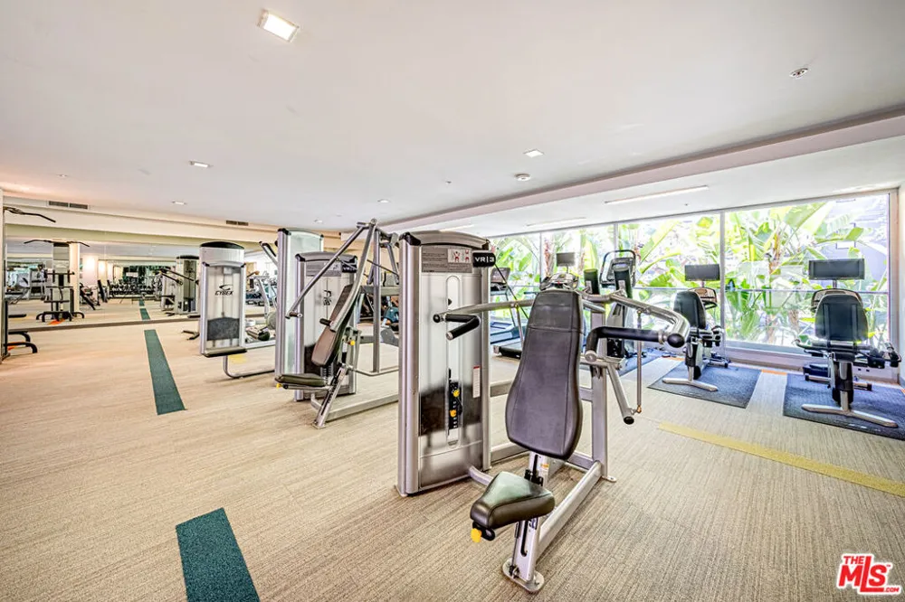 1234 Wilshire Boulevard #321 Los Angeles, CA 90017
