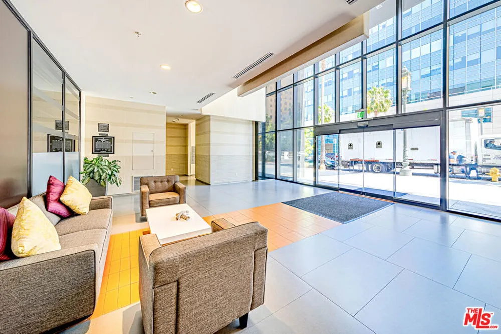 1234 Wilshire Boulevard #321 Los Angeles, CA 90017