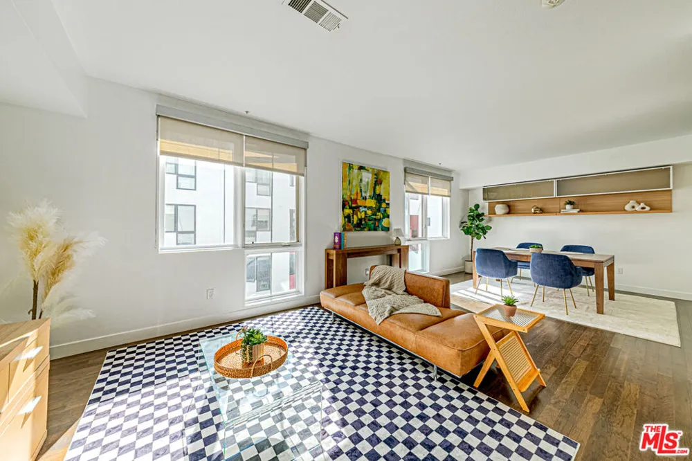 1234 Wilshire Boulevard #321 Los Angeles, CA 90017