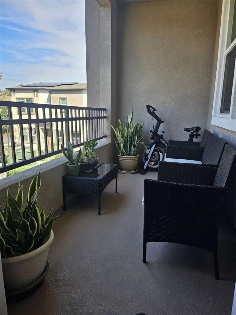 11737 Florence Avenue #6 Santa Fe Springs, CA 90670
