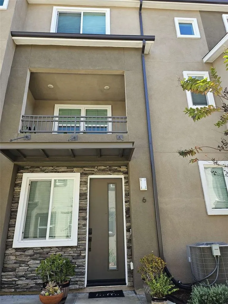11737 Florence Avenue #6 Santa Fe Springs, CA 90670
