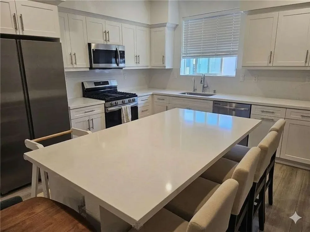11737 Florence Avenue #6 Santa Fe Springs, CA 90670