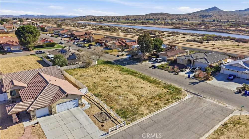14802 Shenandoah Helendale, CA 92342