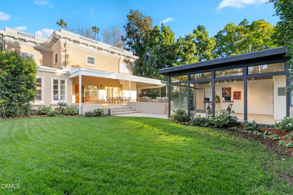 203 Oaklawn Avenue South Pasadena, CA 91030
