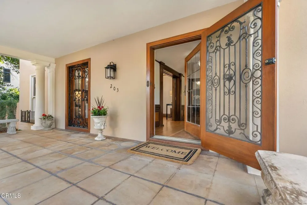 203 Oaklawn Avenue South Pasadena, CA 91030