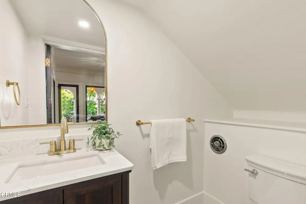 203 Oaklawn Avenue South Pasadena, CA 91030