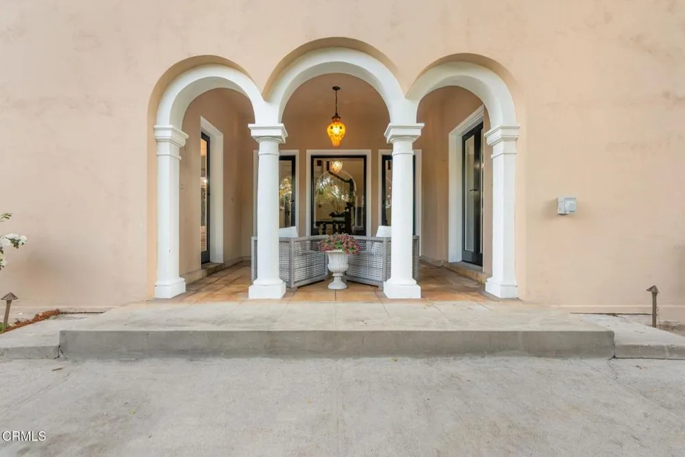 203 Oaklawn Avenue South Pasadena, CA 91030