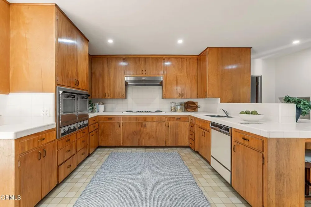 203 Oaklawn Avenue South Pasadena, CA 91030