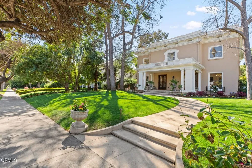 203 Oaklawn Avenue South Pasadena, CA 91030