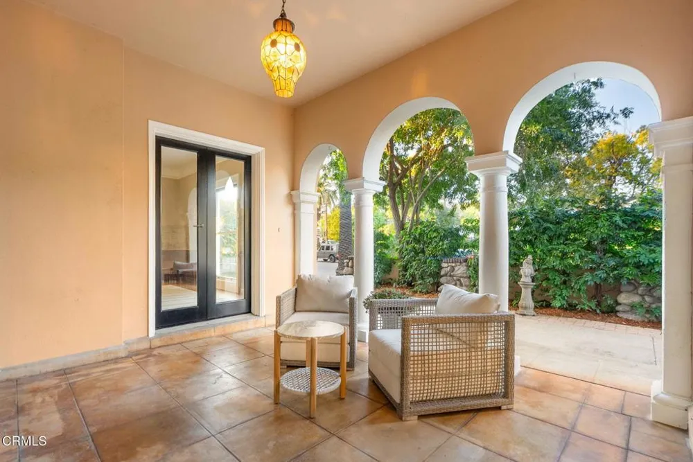 203 Oaklawn Avenue South Pasadena, CA 91030