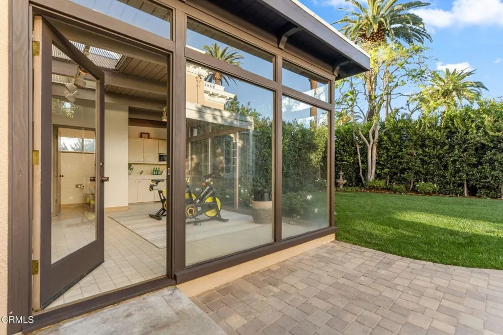 203 Oaklawn Avenue South Pasadena, CA 91030