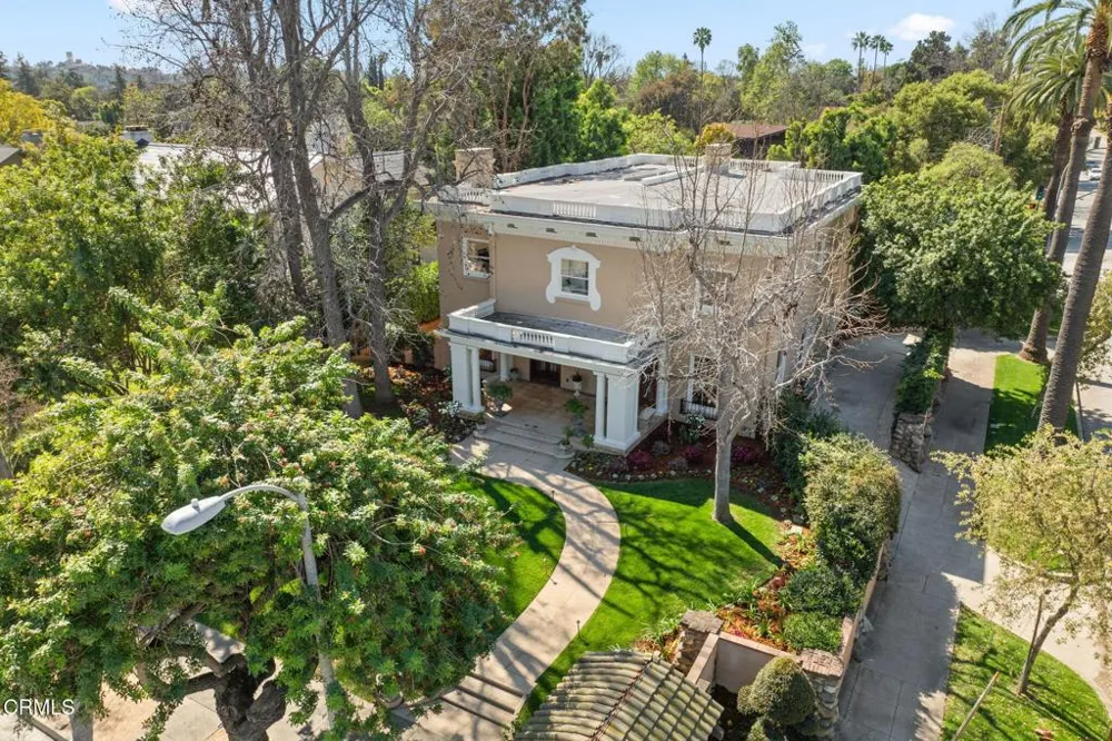 203 Oaklawn Avenue South Pasadena, CA 91030