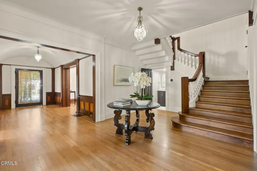 203 Oaklawn Avenue South Pasadena, CA 91030