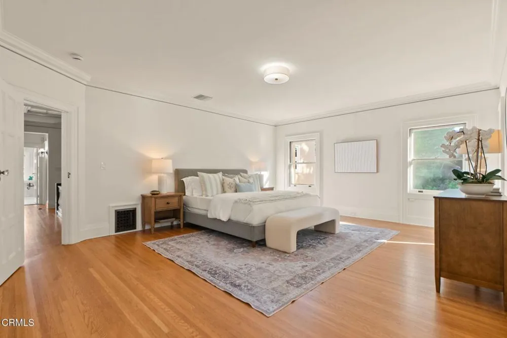 203 Oaklawn Avenue South Pasadena, CA 91030