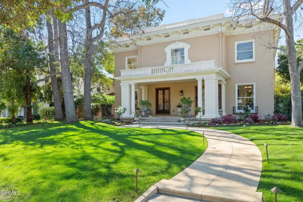 203 Oaklawn Avenue South Pasadena, CA 91030