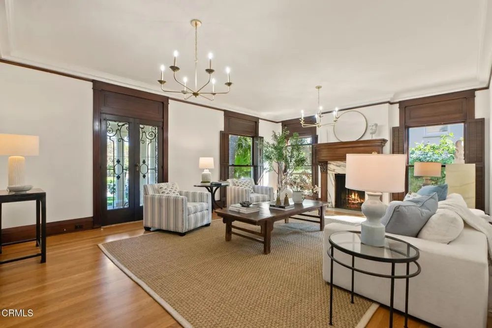 203 Oaklawn Avenue South Pasadena, CA 91030