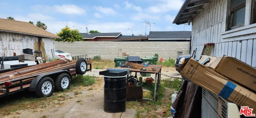 11319 Larch Avenue Inglewood, CA 90304