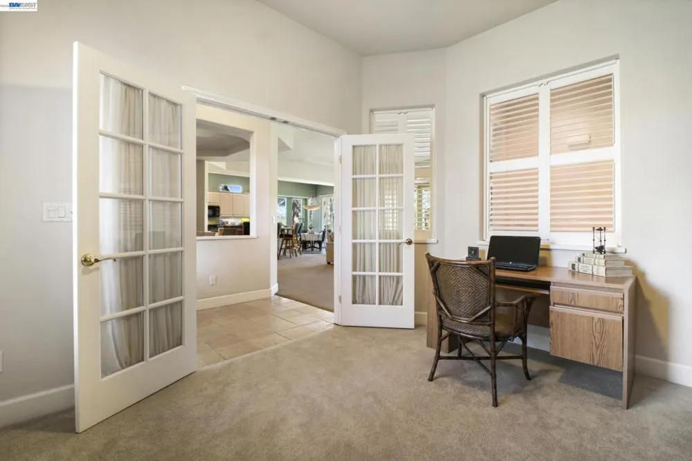 8 Rock Ridge Ct Copperopolis, CA 95228