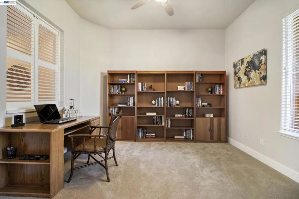 8 Rock Ridge Ct Copperopolis, CA 95228