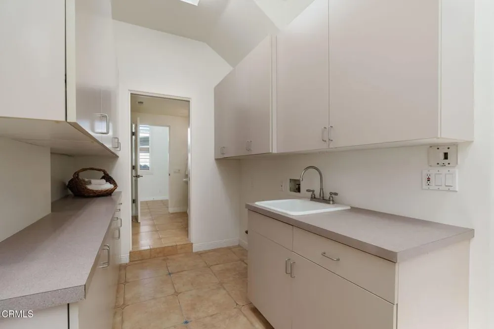 1257 Devon Lane Ventura, CA 93001