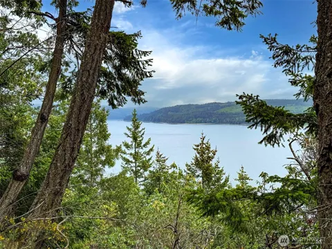 136 Discovery Crest Pl