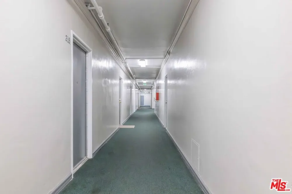 2629 W 8th Street #C (320) Los Angeles, CA 90057