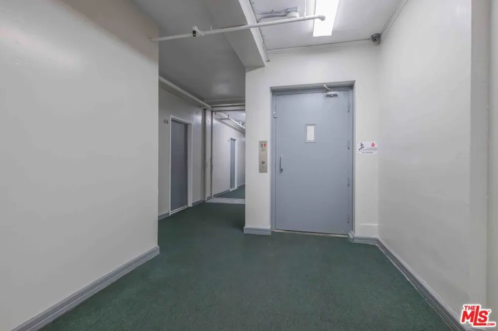 2629 W 8th Street #C (320) Los Angeles, CA 90057