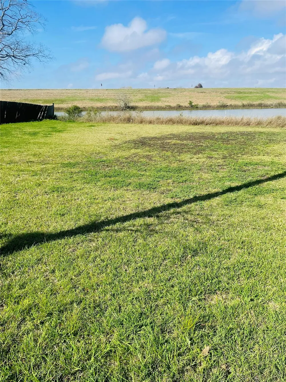 235 Leeward Way Freeport, TX 77541