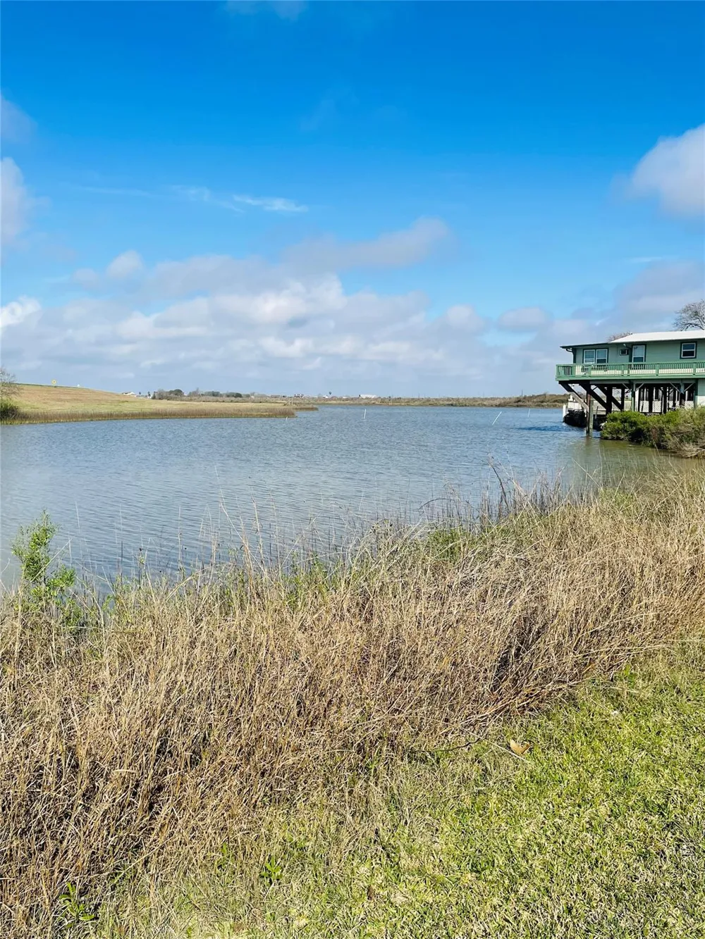 235 Leeward Way Freeport, TX 77541