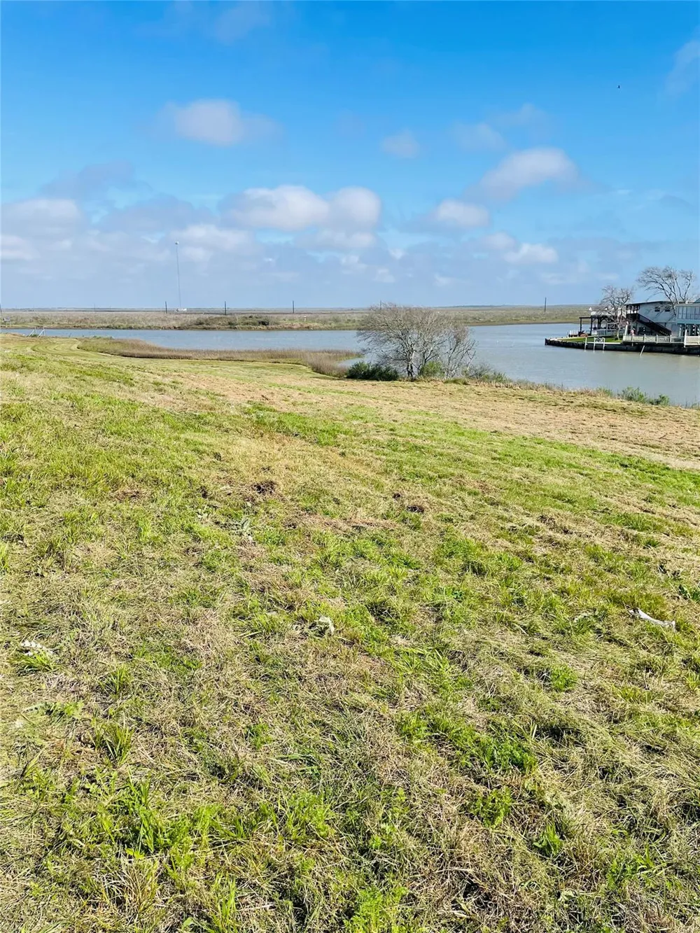 235 Leeward Way Freeport, TX 77541